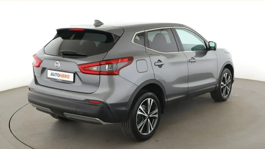 NISSAN Qashqai -