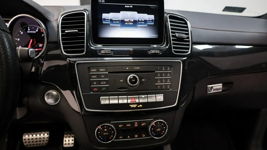 MERCEDES-BENZ GLE -
