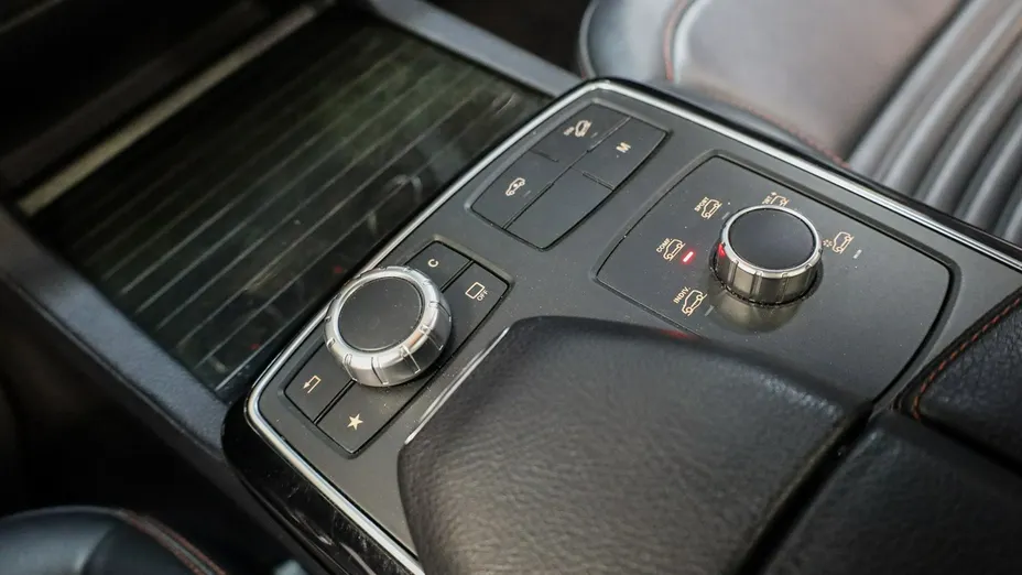 MERCEDES-BENZ GLE -