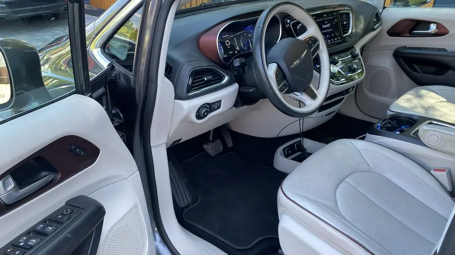CHRYSLER Pacifica -