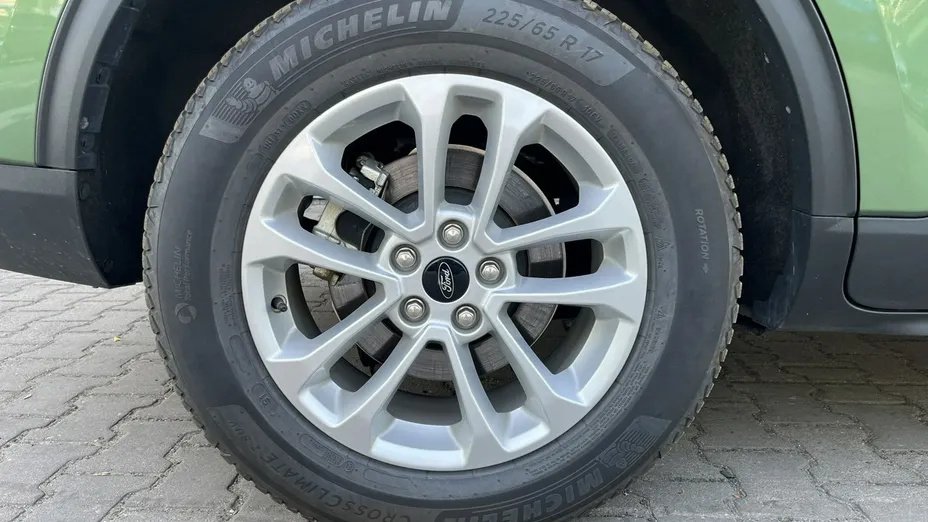FORD Kuga -