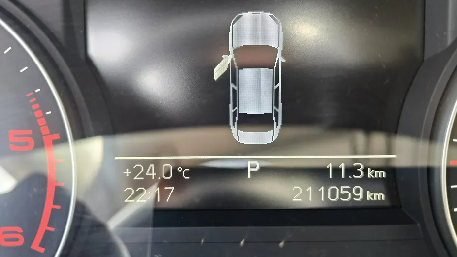 AUDI A6 -