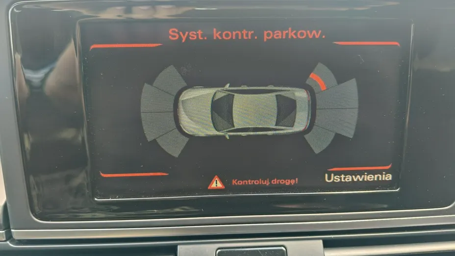 AUDI A6 -