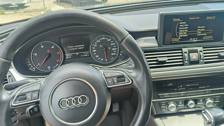 AUDI A6 -
