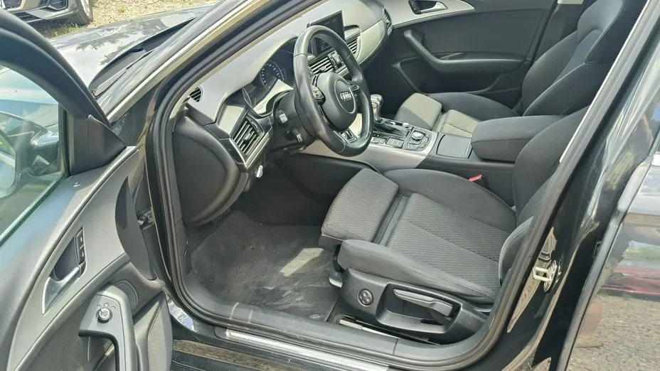 AUDI A6 -