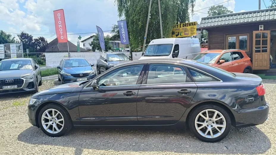 AUDI A6 -