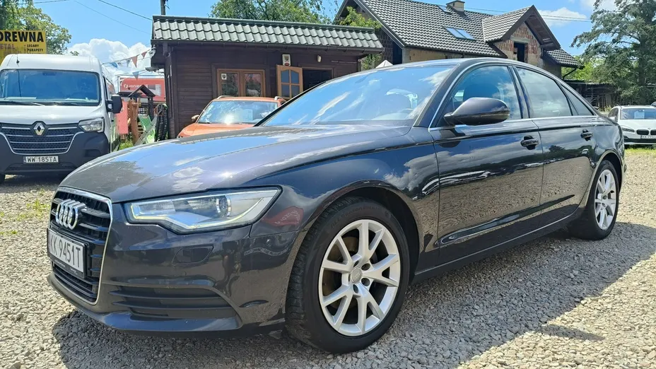AUDI A6 -