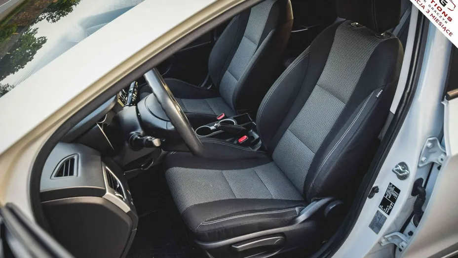 HYUNDAI i30 -
