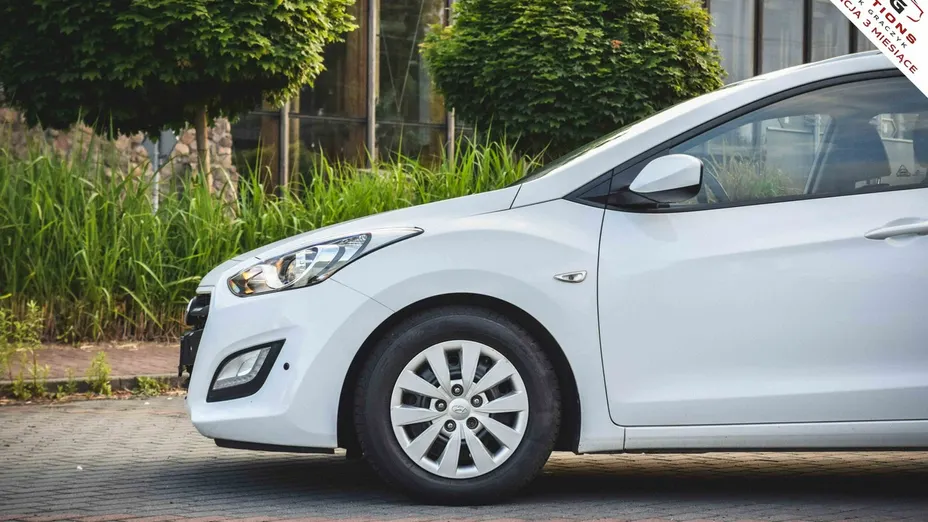 HYUNDAI i30 -