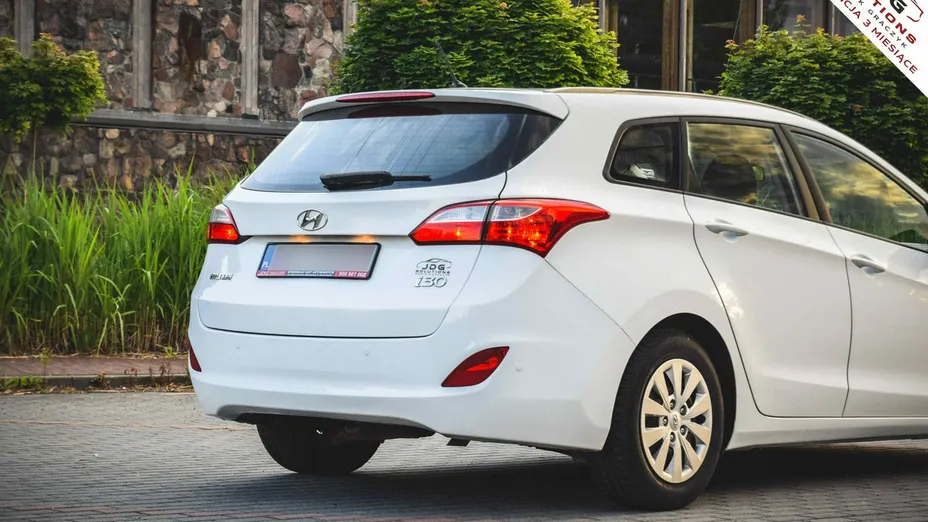 HYUNDAI i30 -