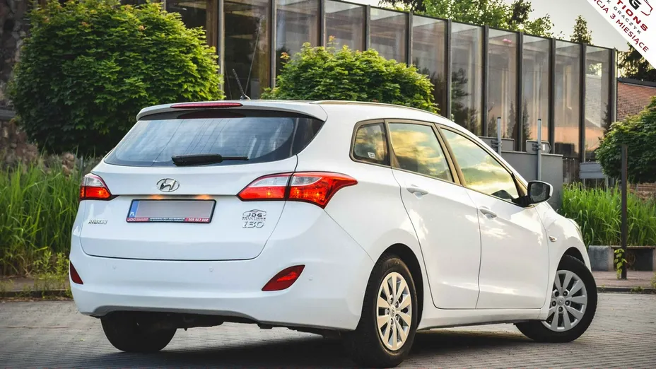 HYUNDAI i30 -