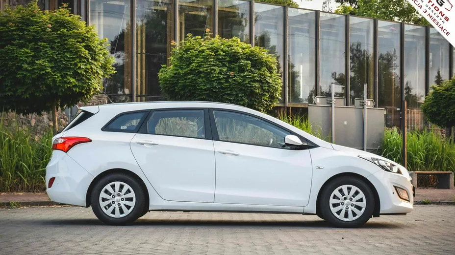 HYUNDAI i30 -