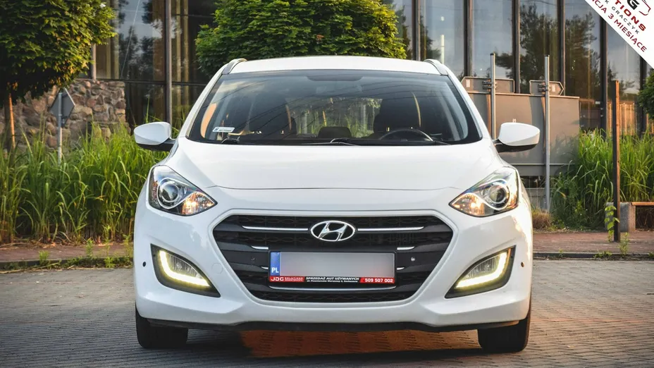 HYUNDAI i30 -