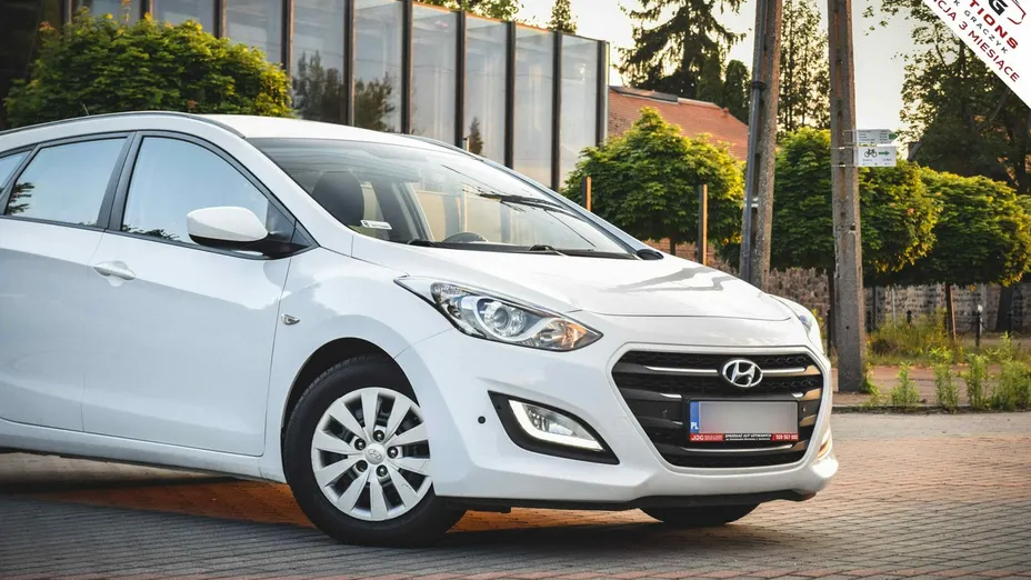 HYUNDAI i30 -