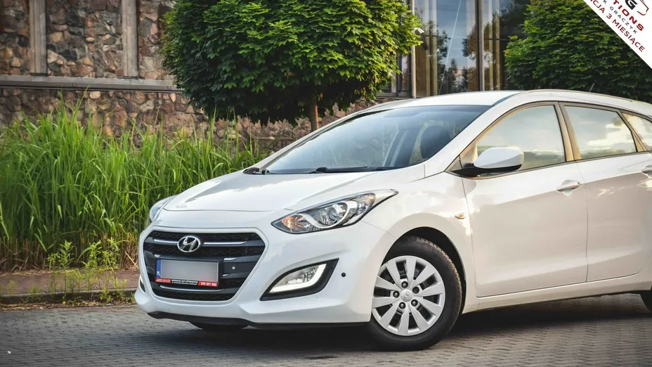 HYUNDAI i30 -