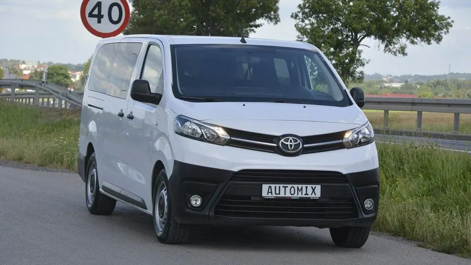 TOYOTA Proace -
