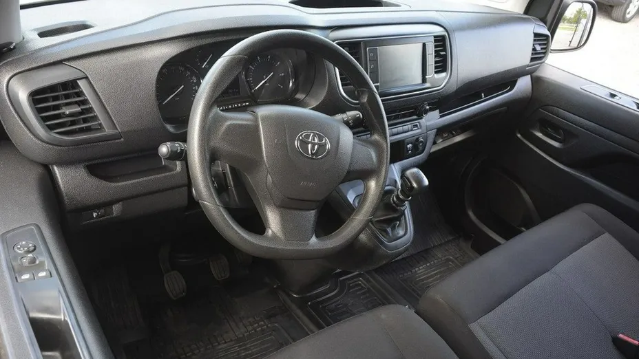 TOYOTA Proace -