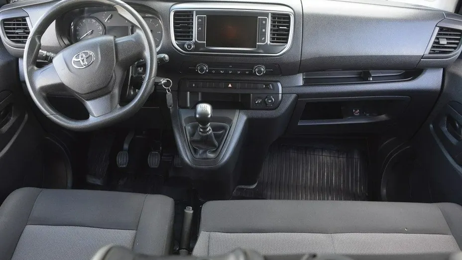 TOYOTA Proace -