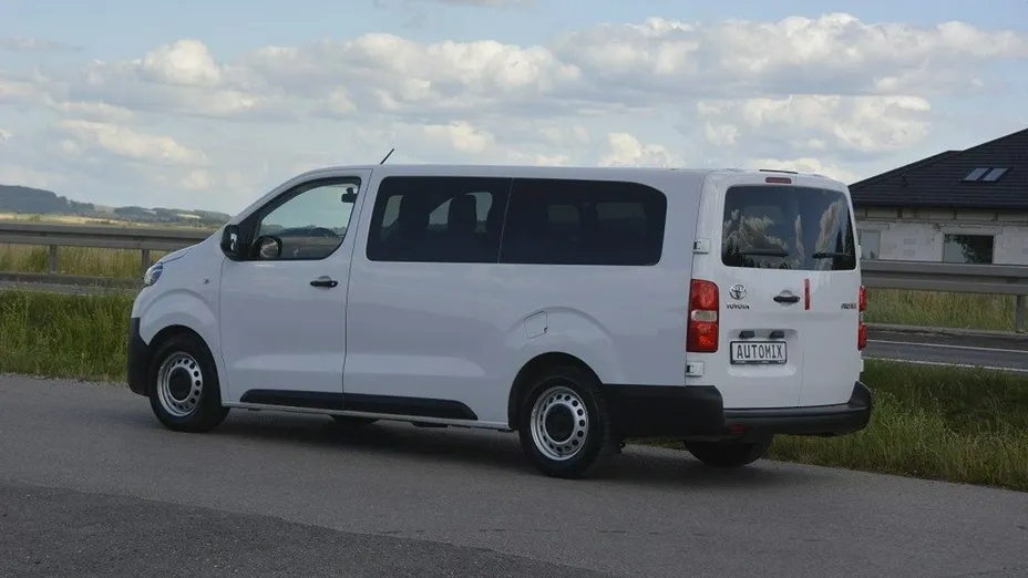 TOYOTA Proace -