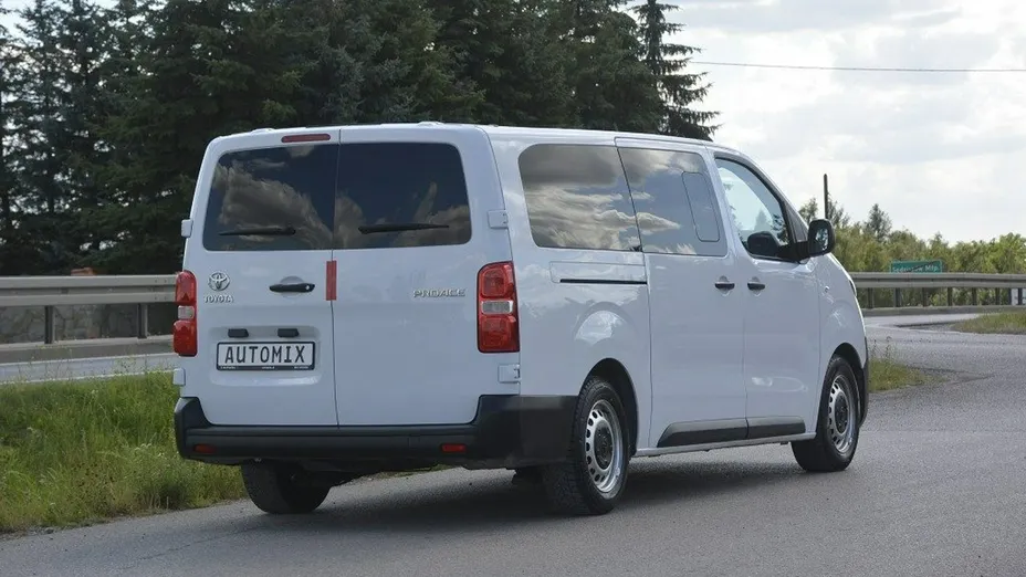 TOYOTA Proace -