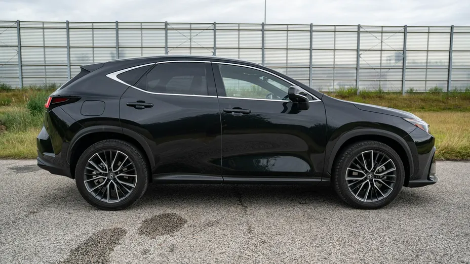 LEXUS NX -