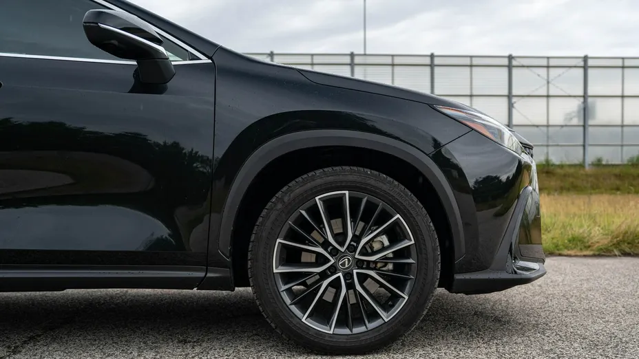 LEXUS NX -