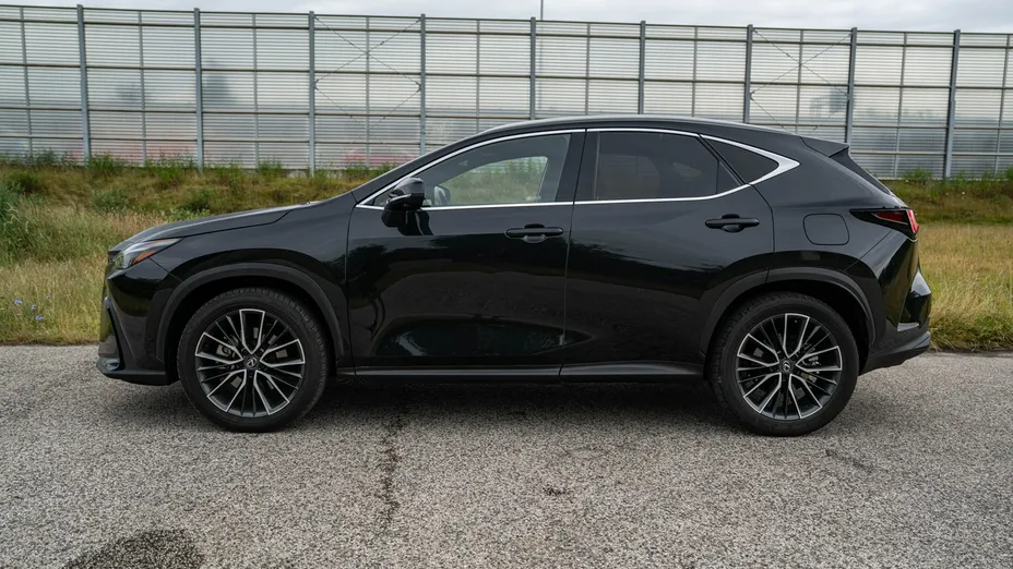 LEXUS NX -