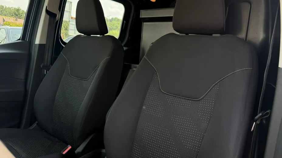FORD Transit Courier -