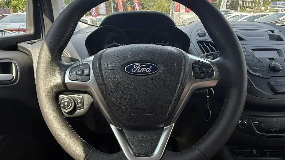 FORD Transit Courier -
