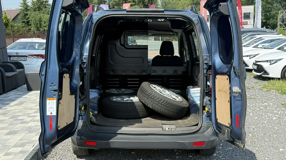FORD Transit Courier -