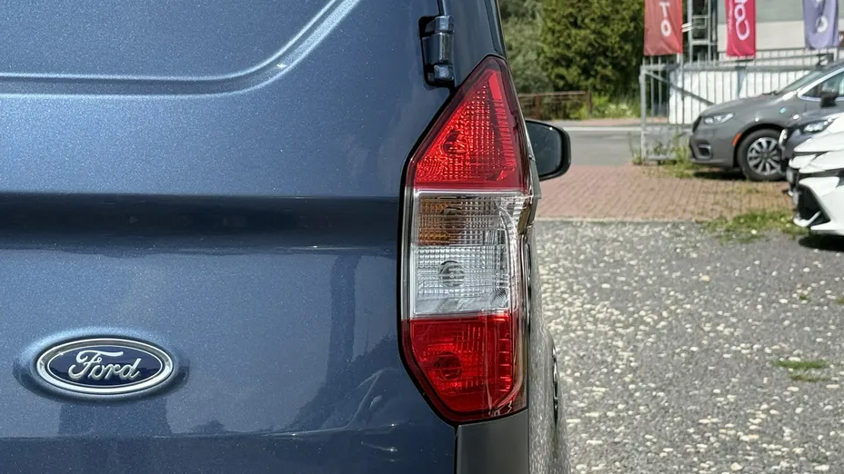 FORD Transit Courier -
