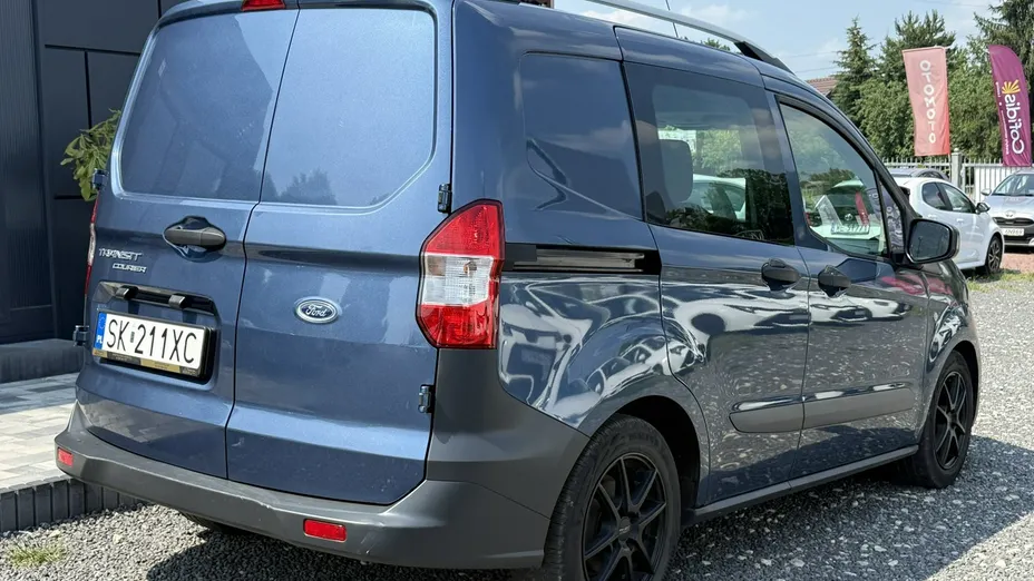 FORD Transit Courier -