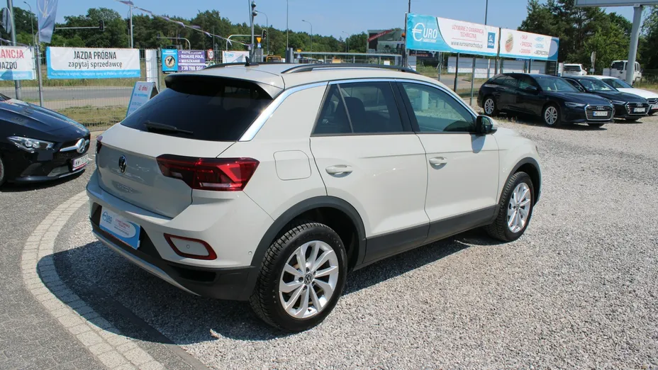 VOLKSWAGEN T-ROC -