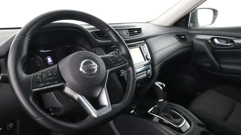 NISSAN X-Trail -