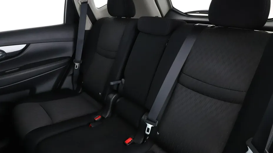 NISSAN X-Trail -