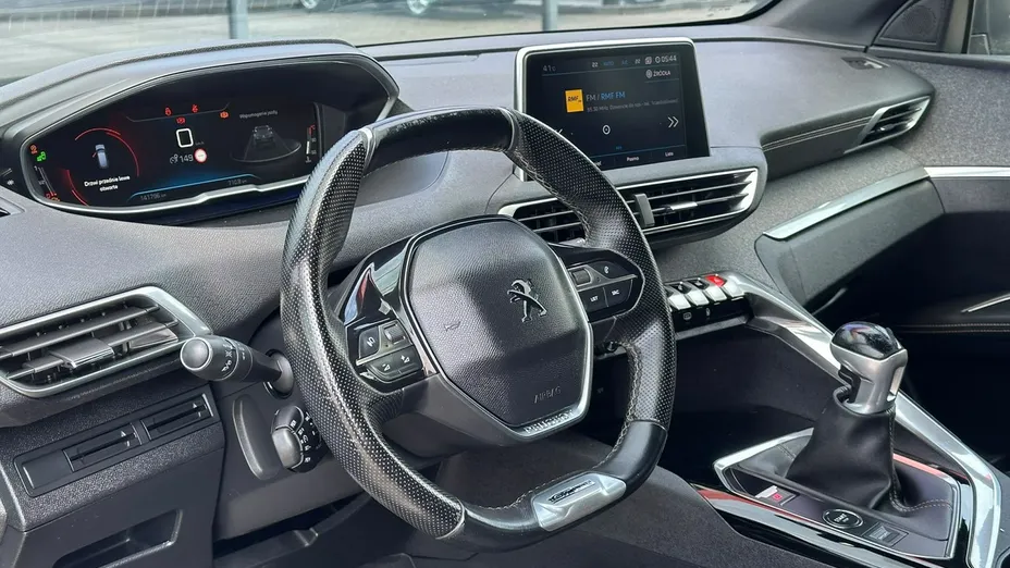PEUGEOT 3008 -