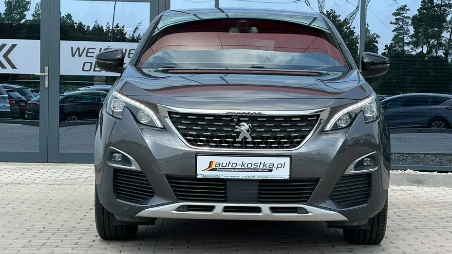 PEUGEOT 3008 -