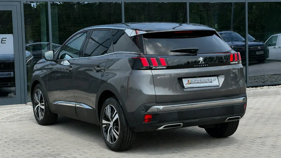PEUGEOT 3008 -