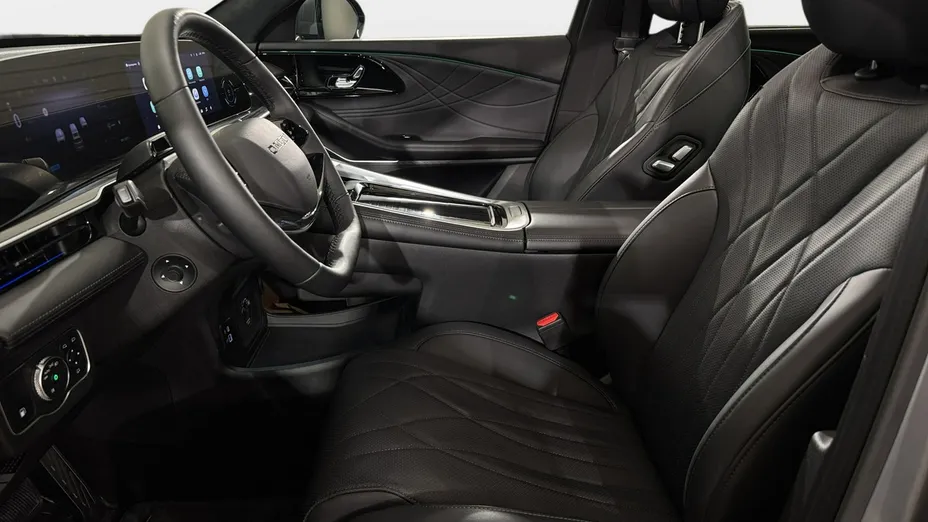 OMODA Omoda 9 Omoda 9 1.5 Super Hybrid Exclusive AWD