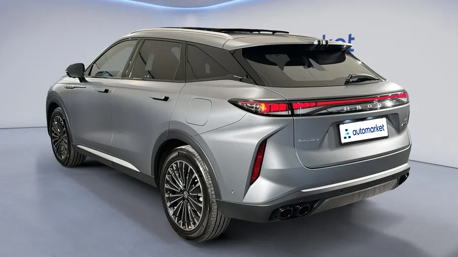 OMODA Omoda 9 Omoda 9 1.5 Super Hybrid Exclusive AWD
