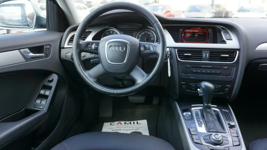 AUDI A4 -