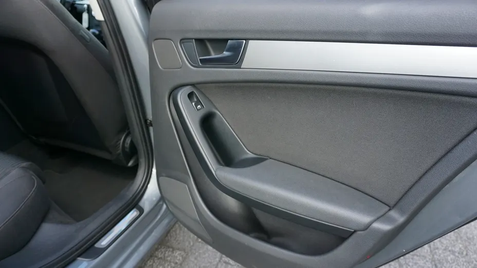 AUDI A4 -