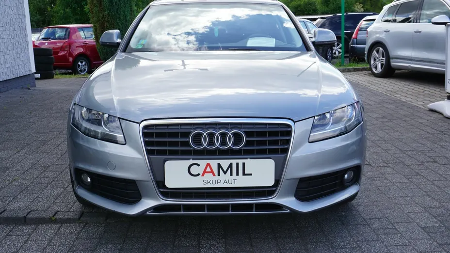 AUDI A4 -