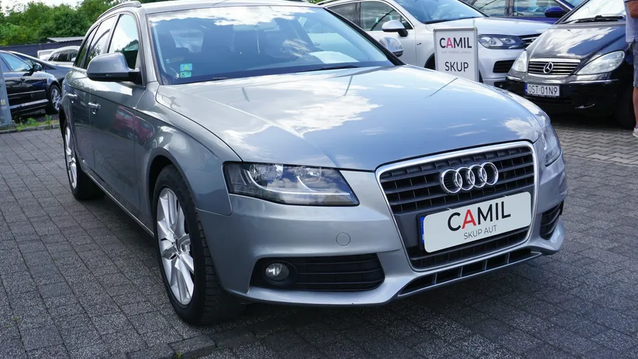 AUDI A4 -