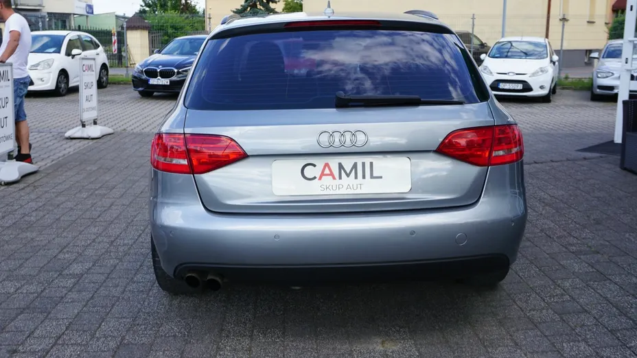 AUDI A4 -