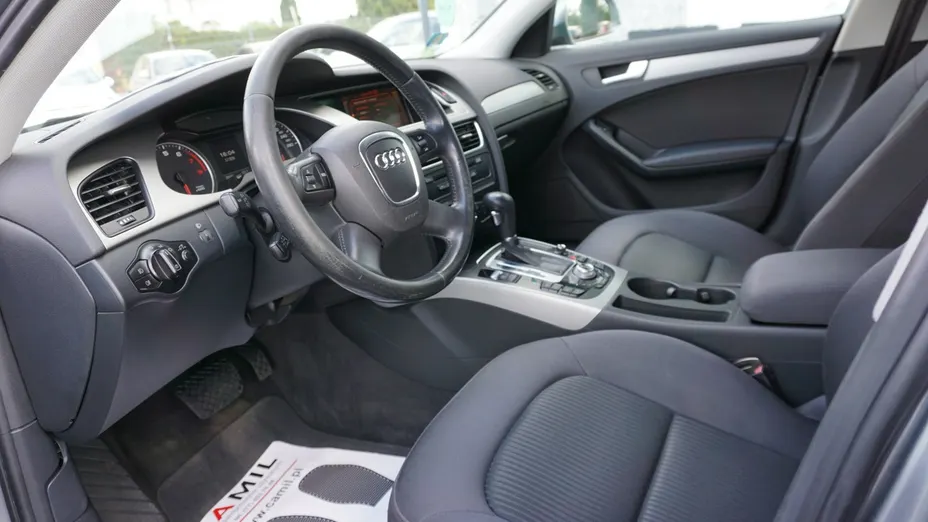 AUDI A4 -