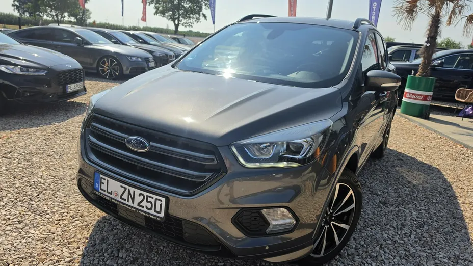 FORD Kuga -