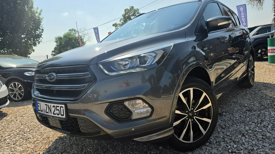 FORD Kuga -
