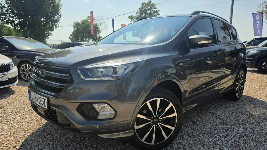 FORD Kuga -