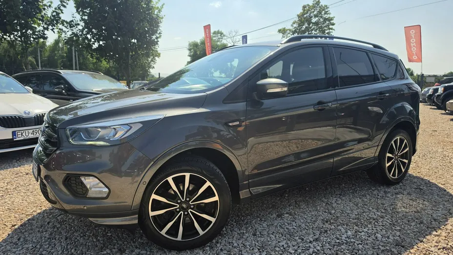 FORD Kuga -